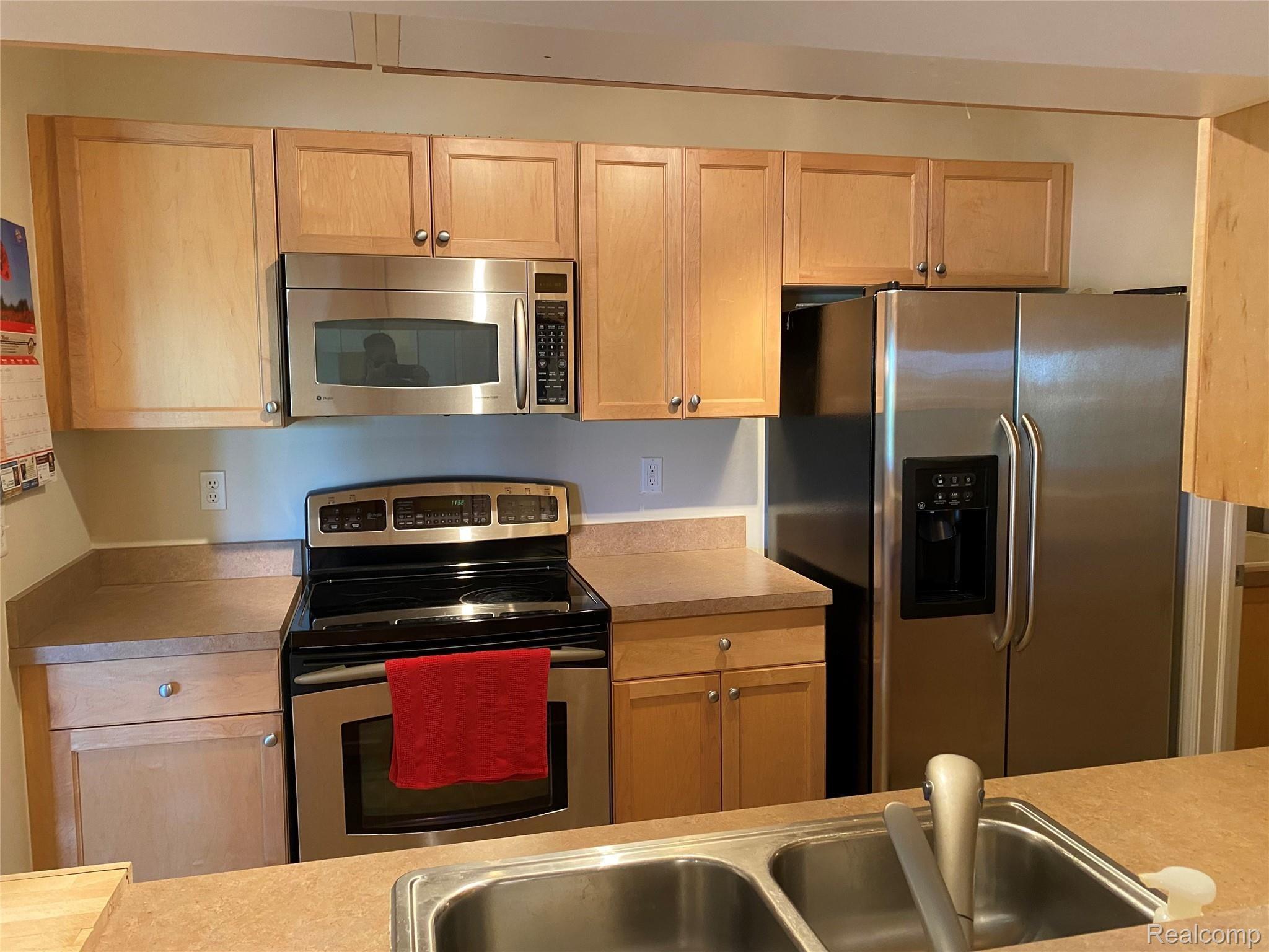 5297 Brookemonte Circle Rochester, MI 48306 - Photo 19 of 35 BMC Kit.jpg