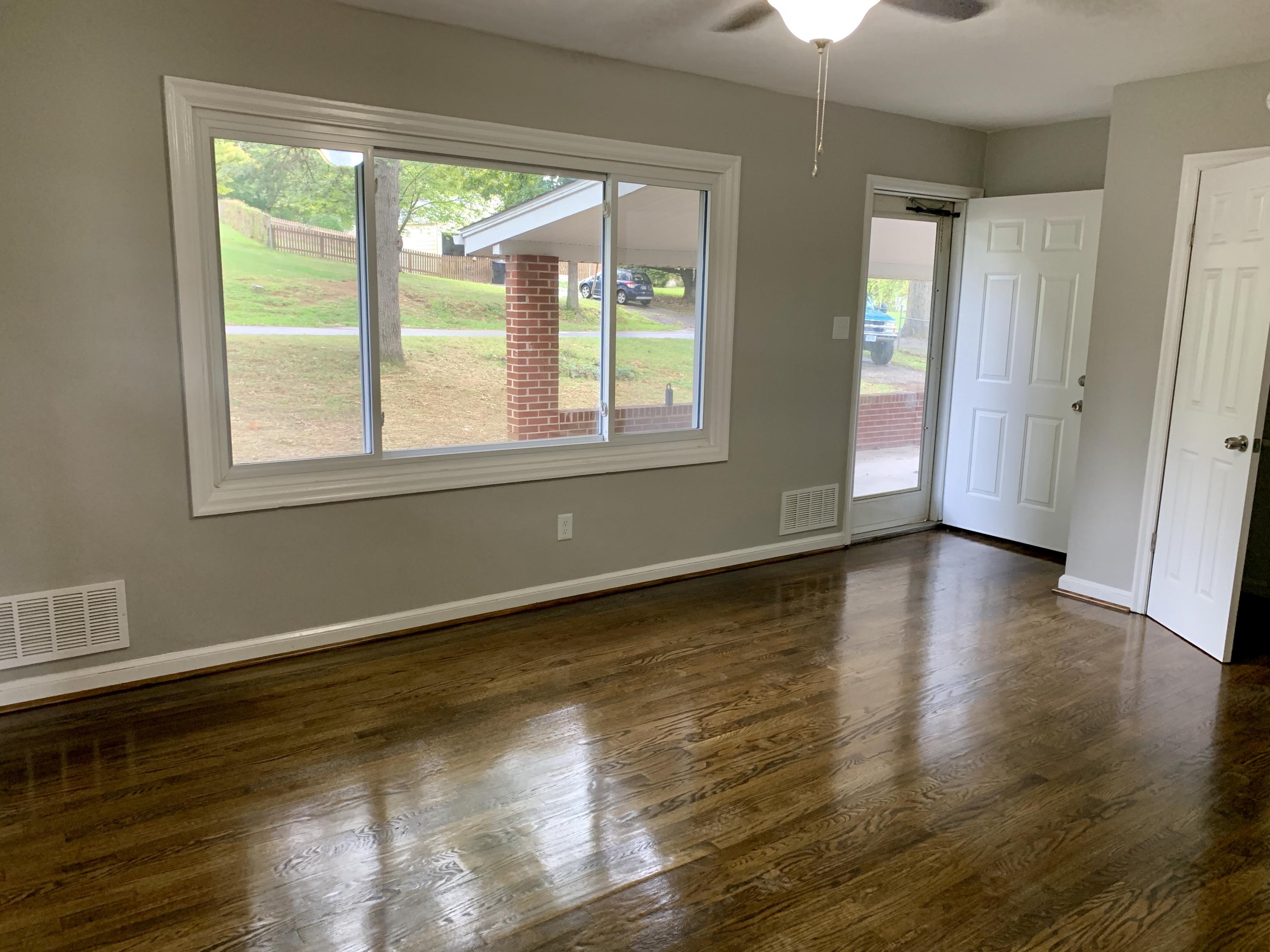 3103 Red Rock Road Southwest Roanoke, VA 24015 - Photo 2 of 16 IMG_4841