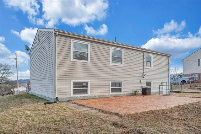 a house view with a outdoor space