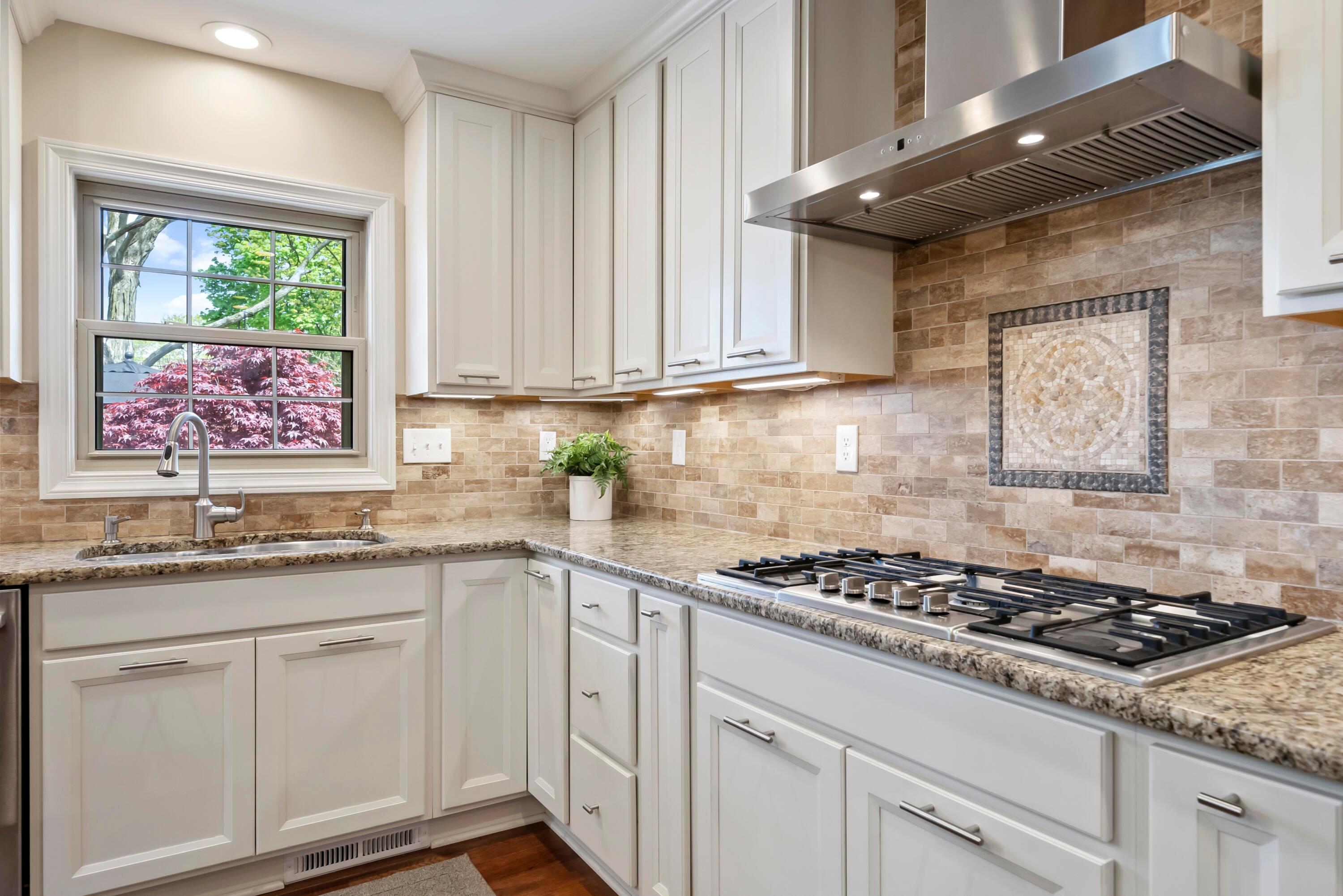 1490 Kirkley Road Columbus, OH 43221 - Photo 18 of 99 Kitchen