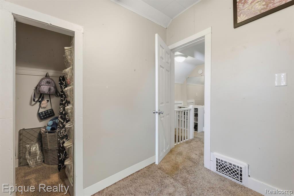 1301 Myrtle Street Port Huron, MI 48060 - Photo 8 of 26
