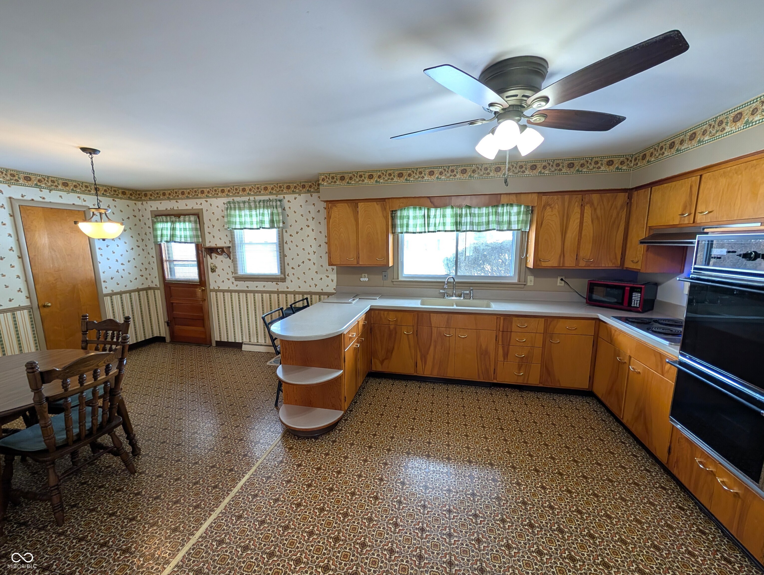 1604 27th Street Columbus, IN 47201 - Photo 12 of 53