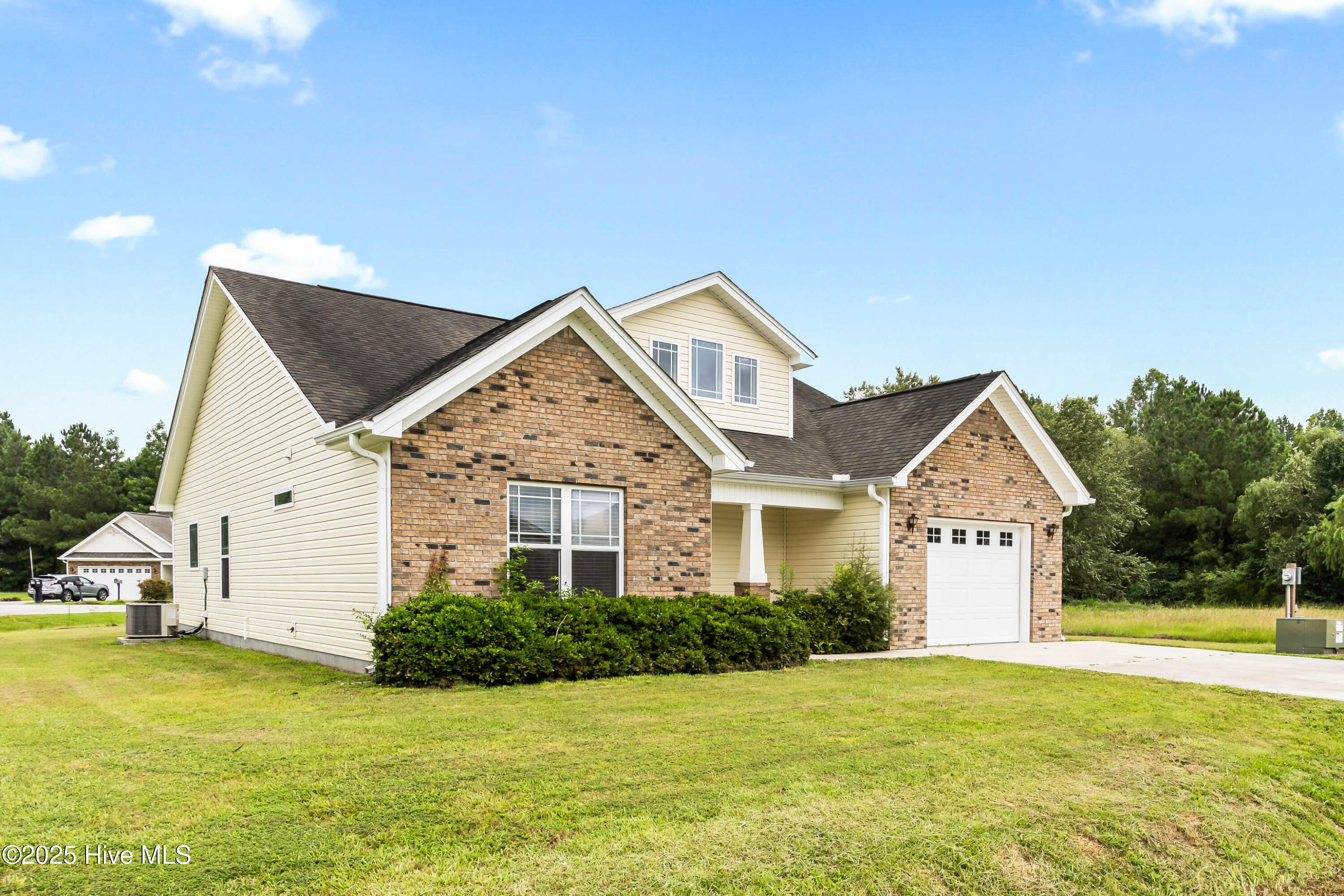 320 Hawks Bluff Drive New Bern, NC 28560 - Photo 3 of 30 03 (16)