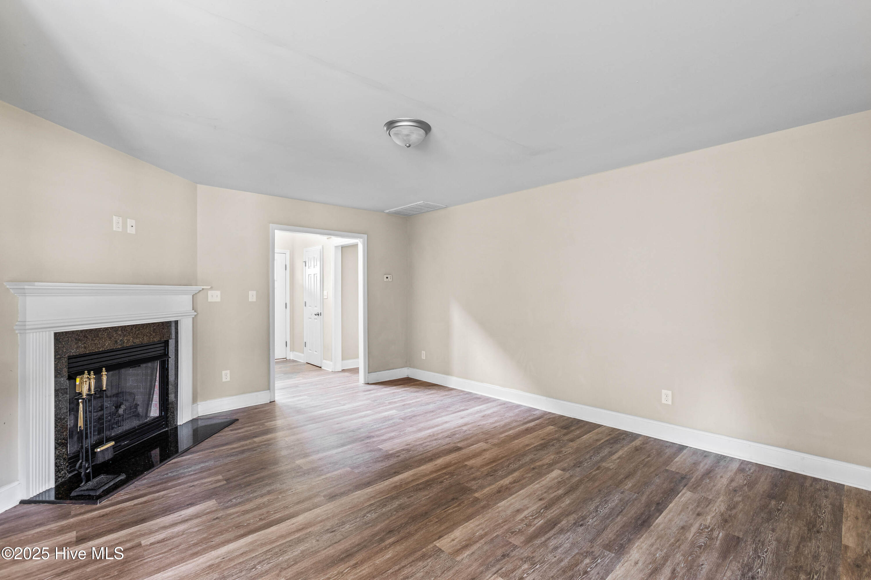 320 Hawks Bluff Drive New Bern, NC 28560 - Photo 7 of 30 07 (15)