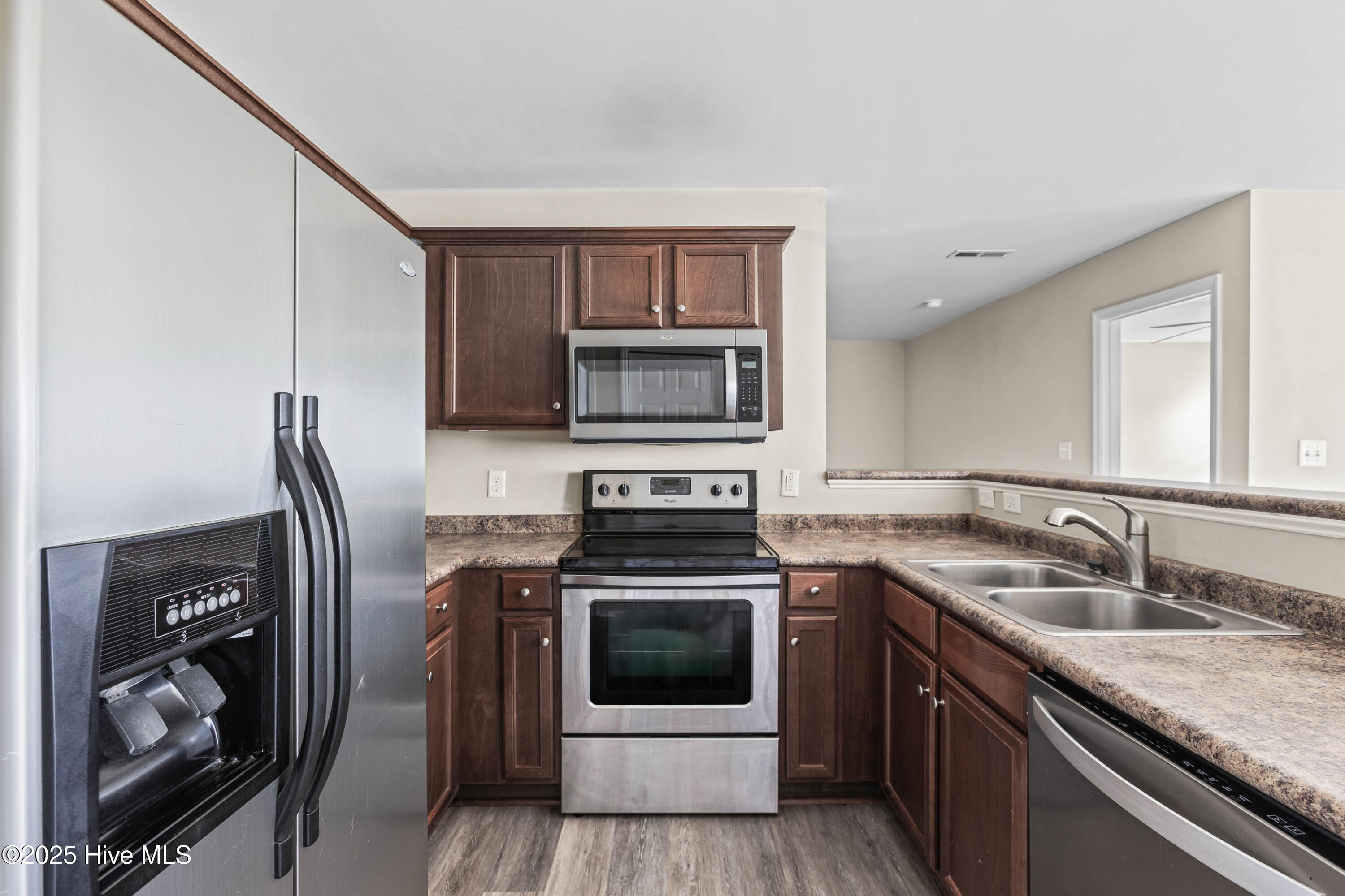 320 Hawks Bluff Drive New Bern, NC 28560 - Photo 10 of 30 10 (18)