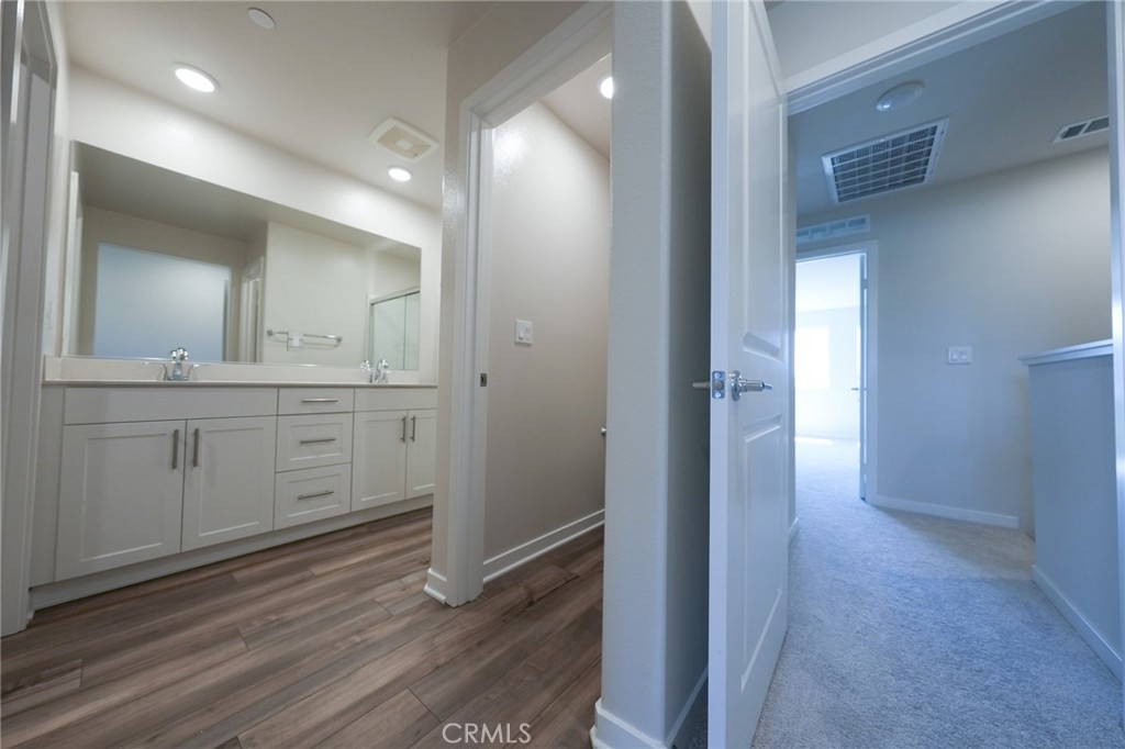 9561 Hannah Way Riverside, CA 92503 - Photo 11 of 30 Gallery Image 11