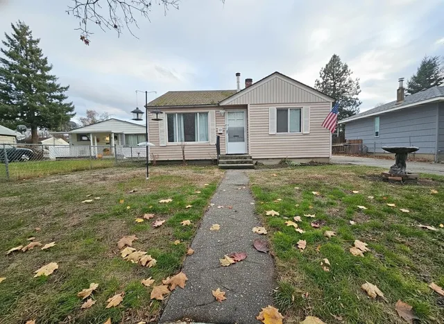$254,900 | 1024 East Queen Avenue, Spokane, WA 99207