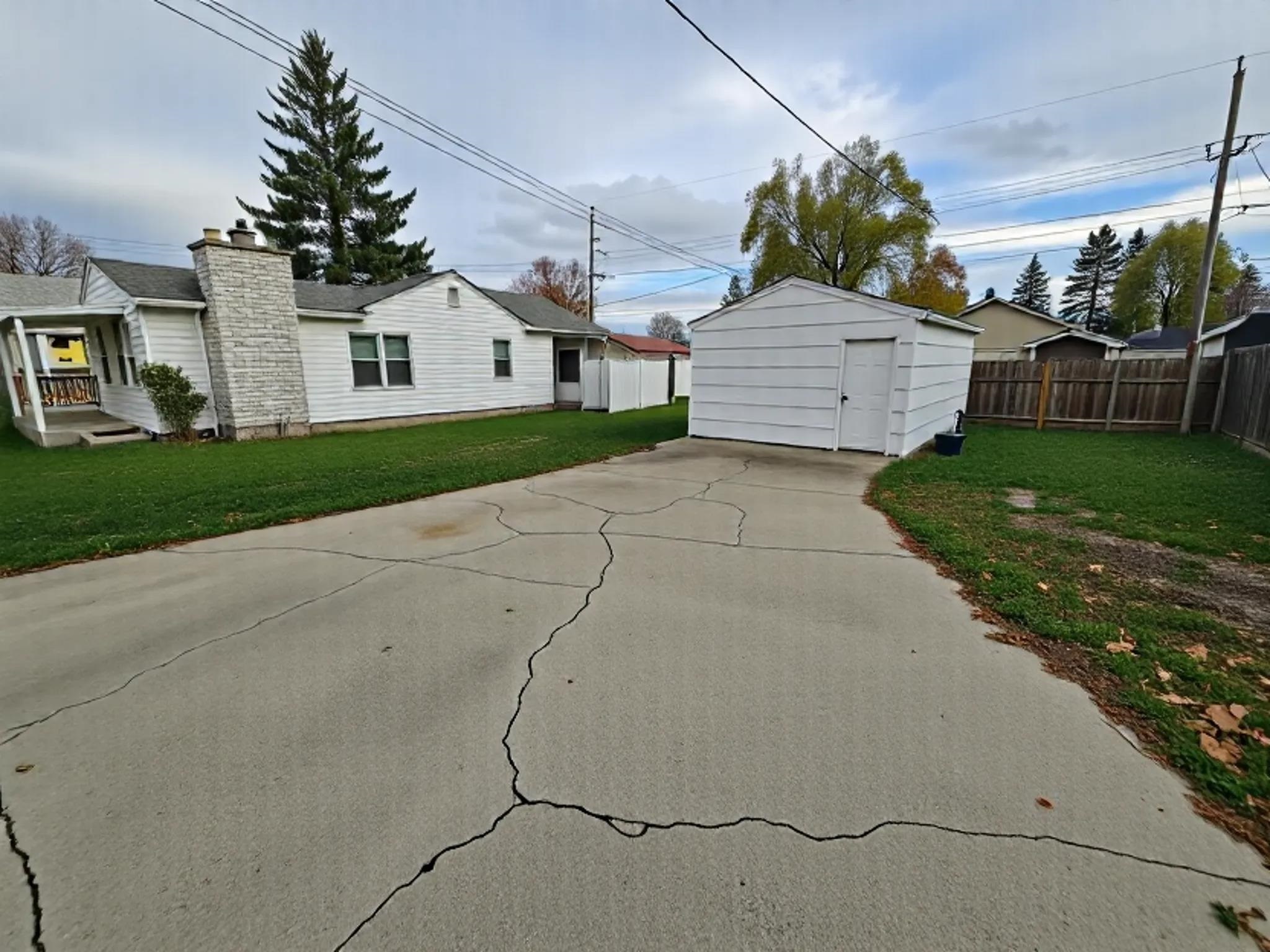 1024 East Queen Avenue Spokane, WA 99207 - Photo 2 of 11