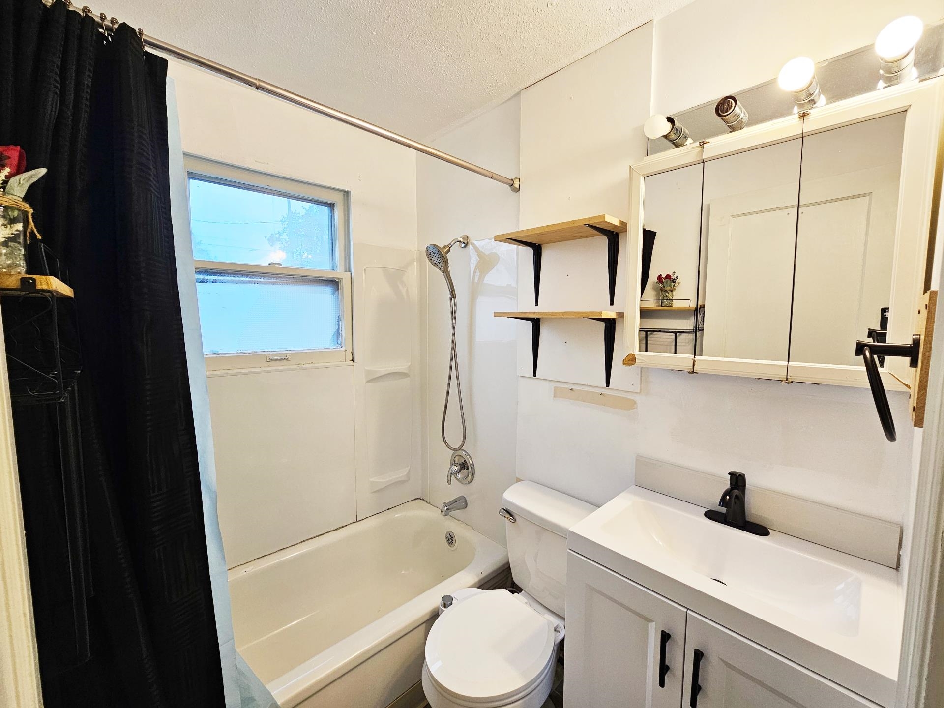 1024 East Queen Avenue Spokane, WA 99207 - Photo 8 of 11