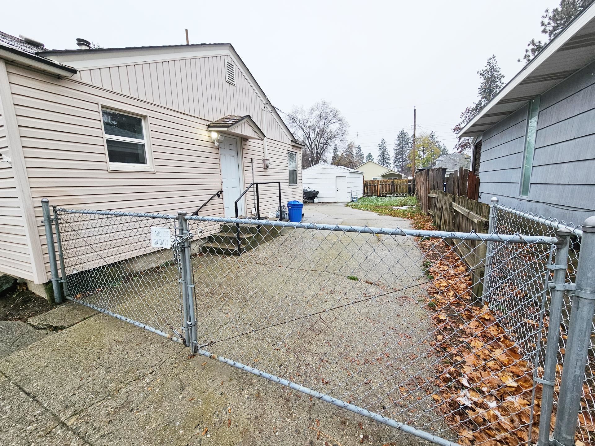 1024 East Queen Avenue Spokane, WA 99207 - Photo 10 of 11