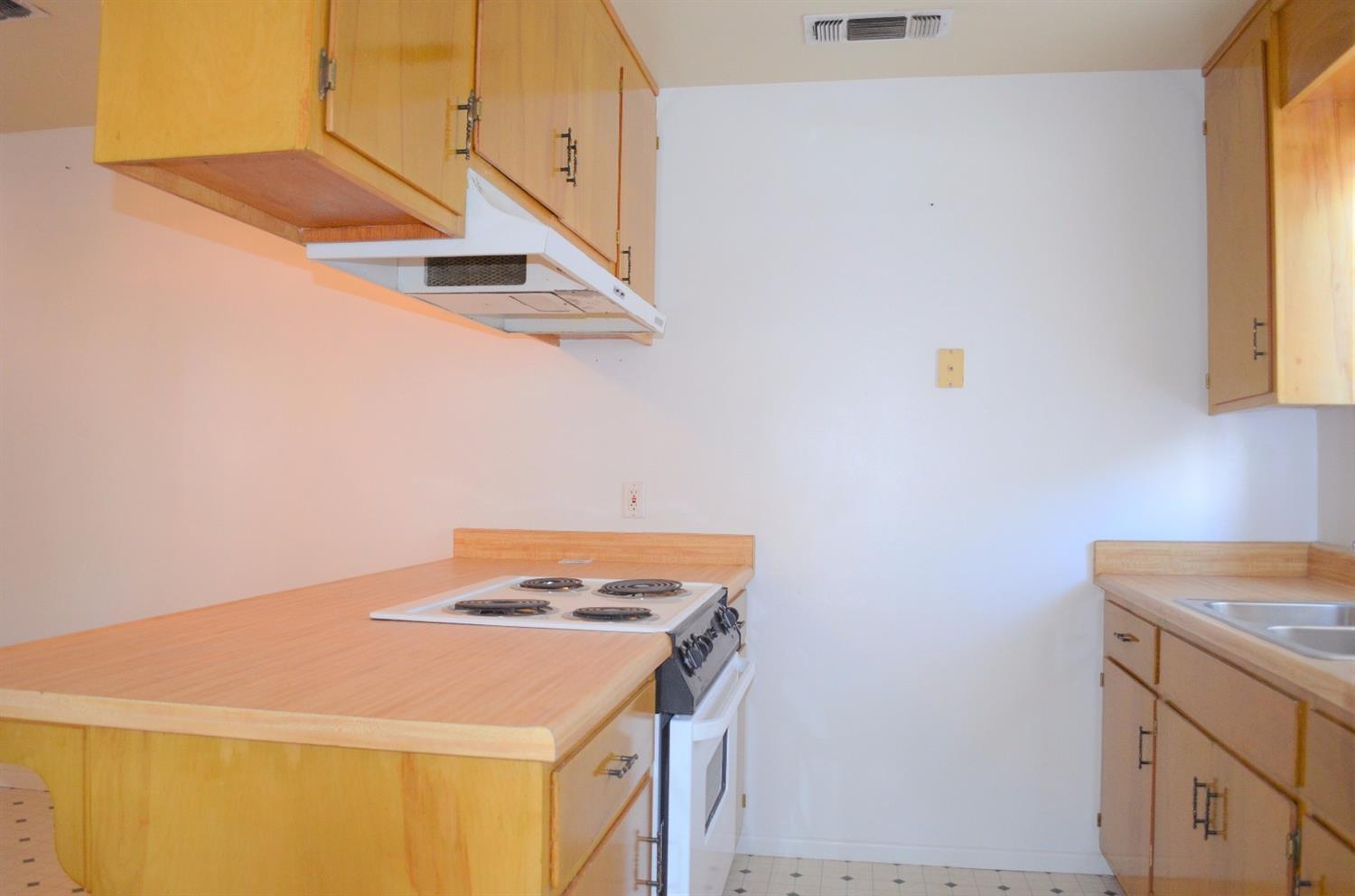 425 West Spring Lane Lemoore, CA 93245 - Photo 7 of 25 Additional Photo