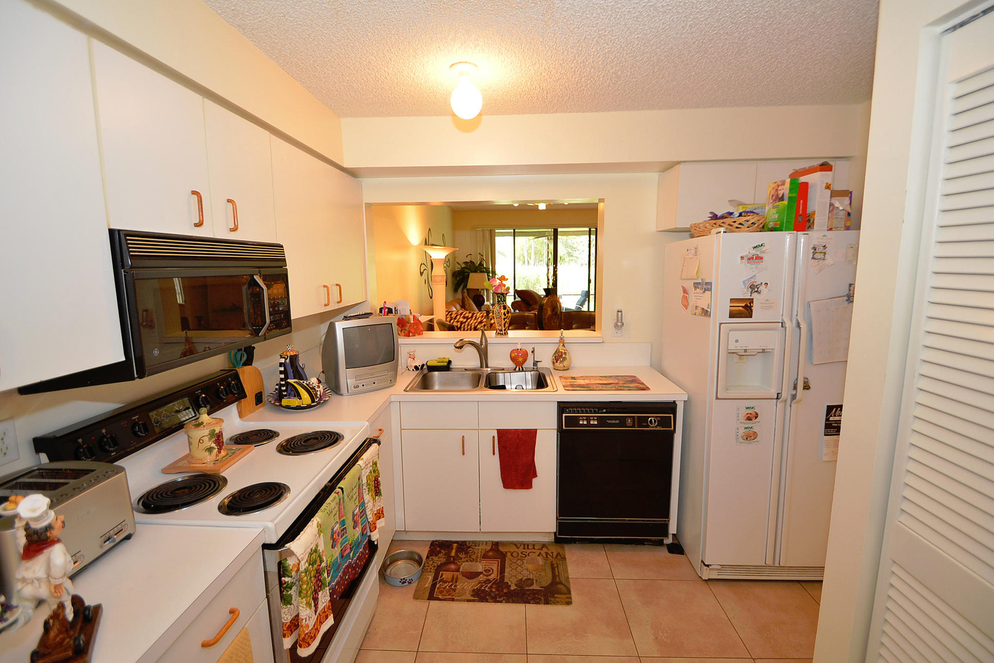 8742 Vía Reale, Unit 1 Boca Raton, FL 33496 - Photo 20 of 27 DSC_0126