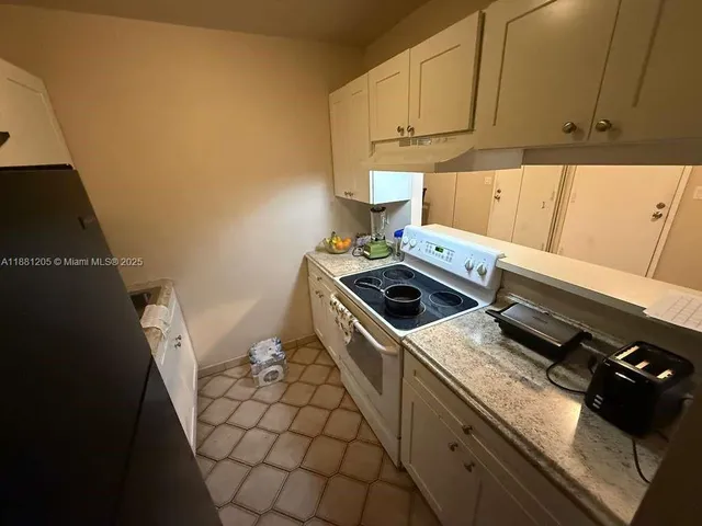 $178,000 | 5915 Washington Street, Unit 116, Hollywood, FL 33023