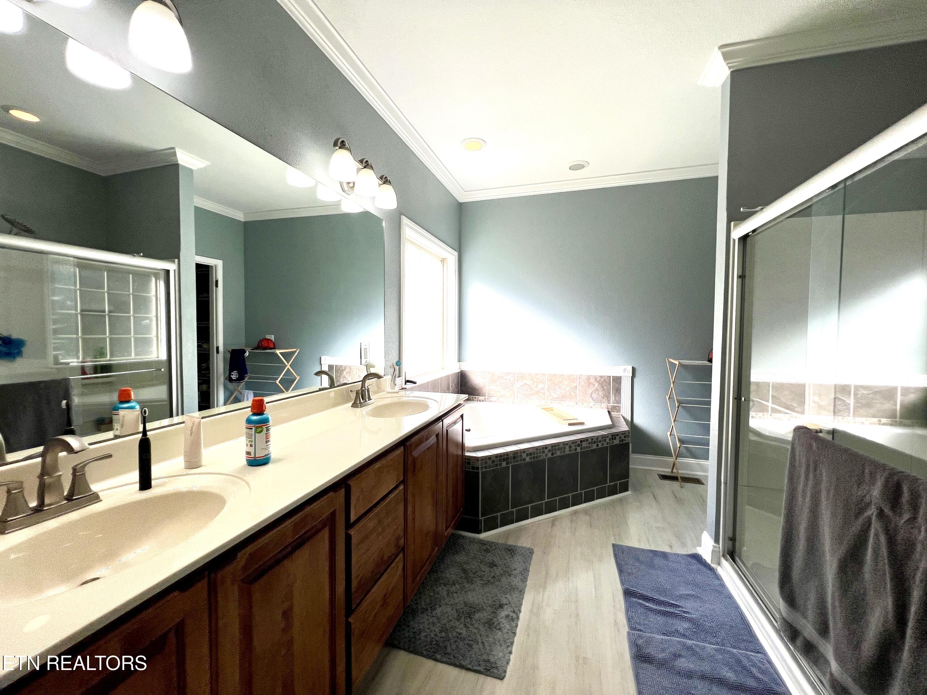 1329 Robert Ridge Road Sevierville, TN 37862 - Photo 26 of 59 20250617_221505506_iOS