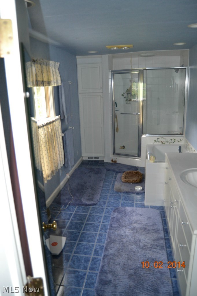 31410 South Woodland Road Cleveland, OH 44124 - Photo 16 of 17