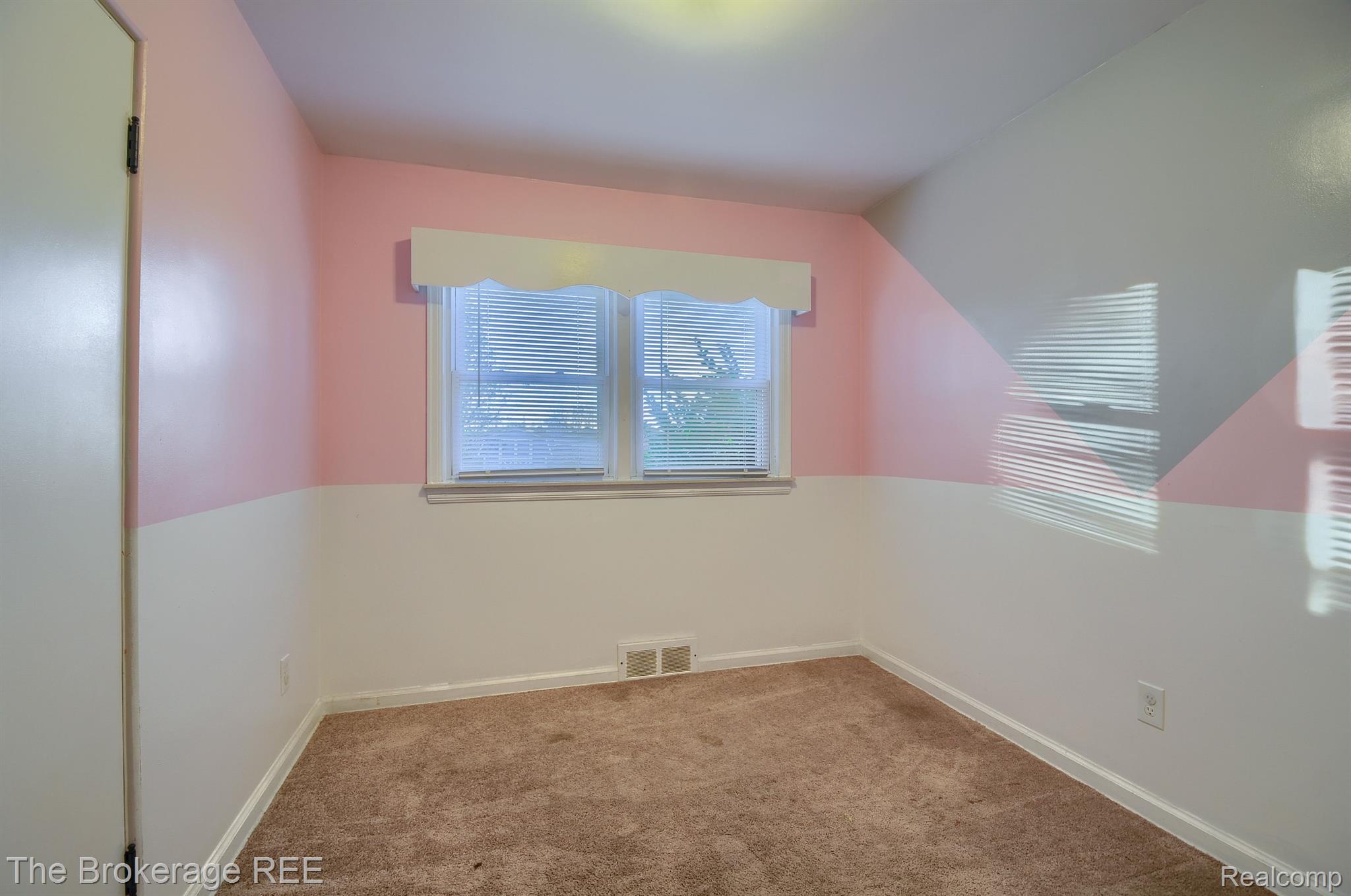 2051 Covert Road Burton, MI 48509 - Photo 34 of 35 Gallery Image 34