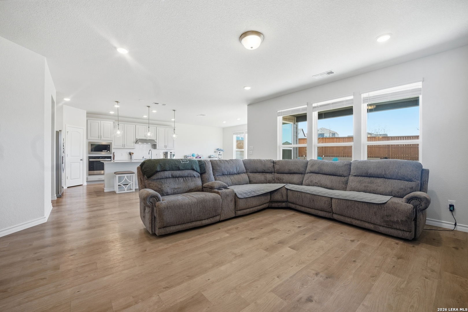 4803 Conch Shell San Antonio, TX 78245 - Photo 10 of 24