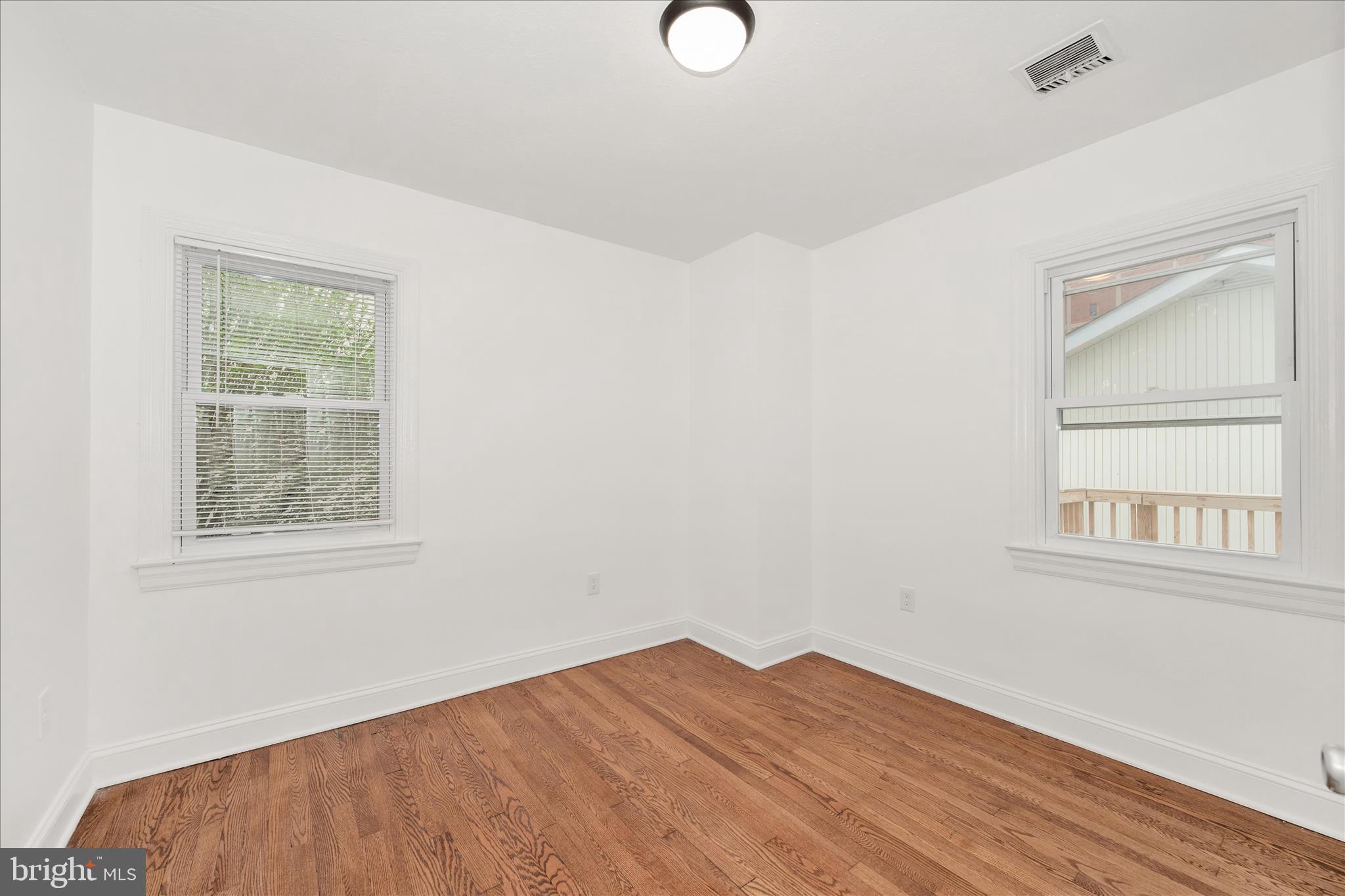 1925 Queensway Baltimore, MD 21222 - Photo 17 of 53 Bedroom 2