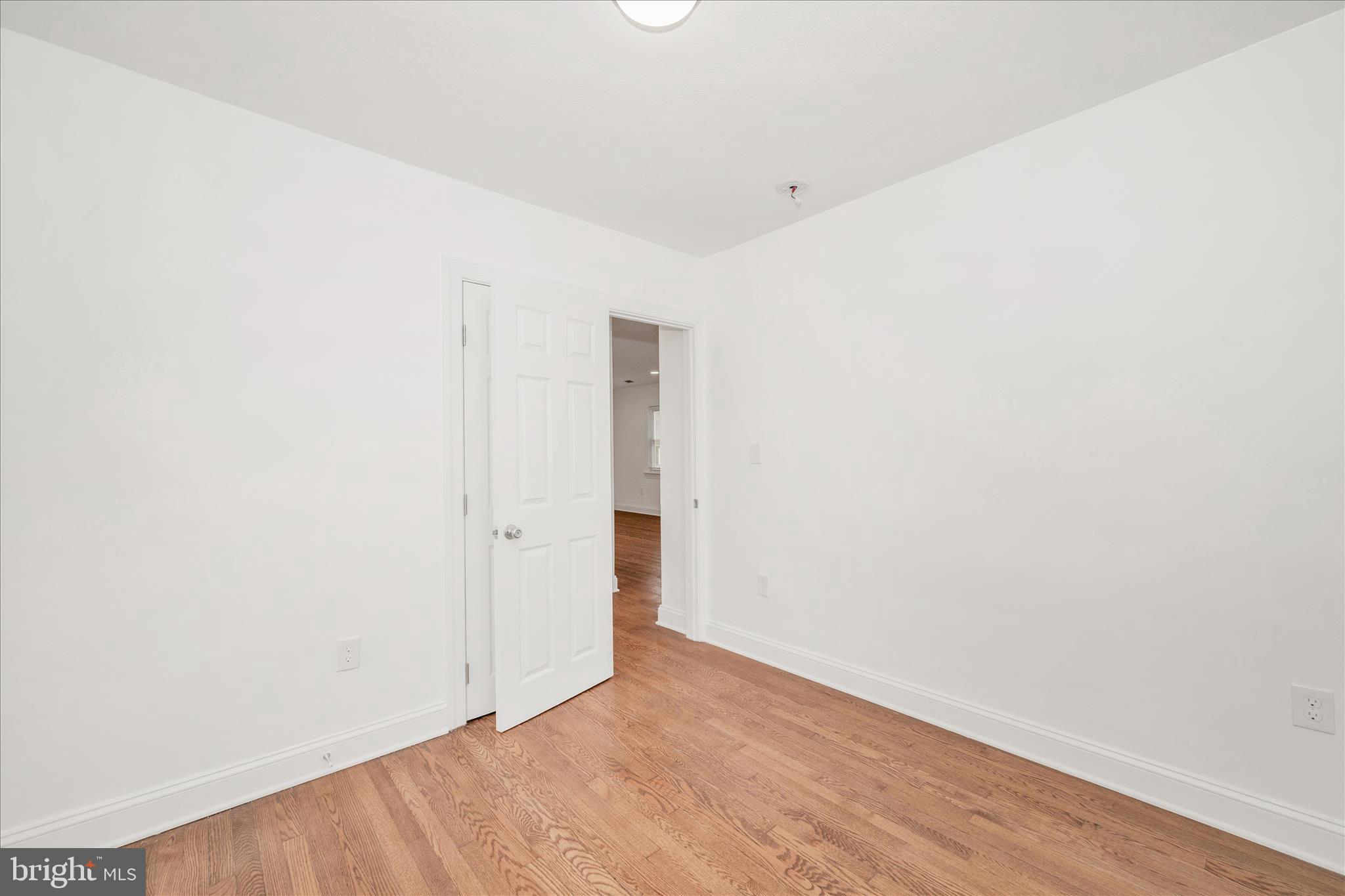 1925 Queensway Baltimore, MD 21222 - Photo 18 of 53 Bedroom 2