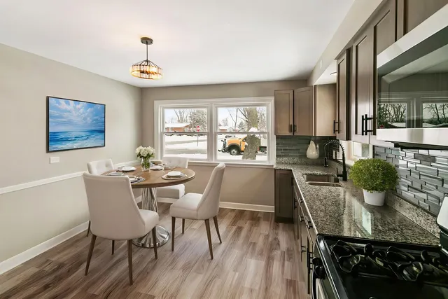 $299,700 | 191 Kathleen Lane, Chicago Heights, IL 60411