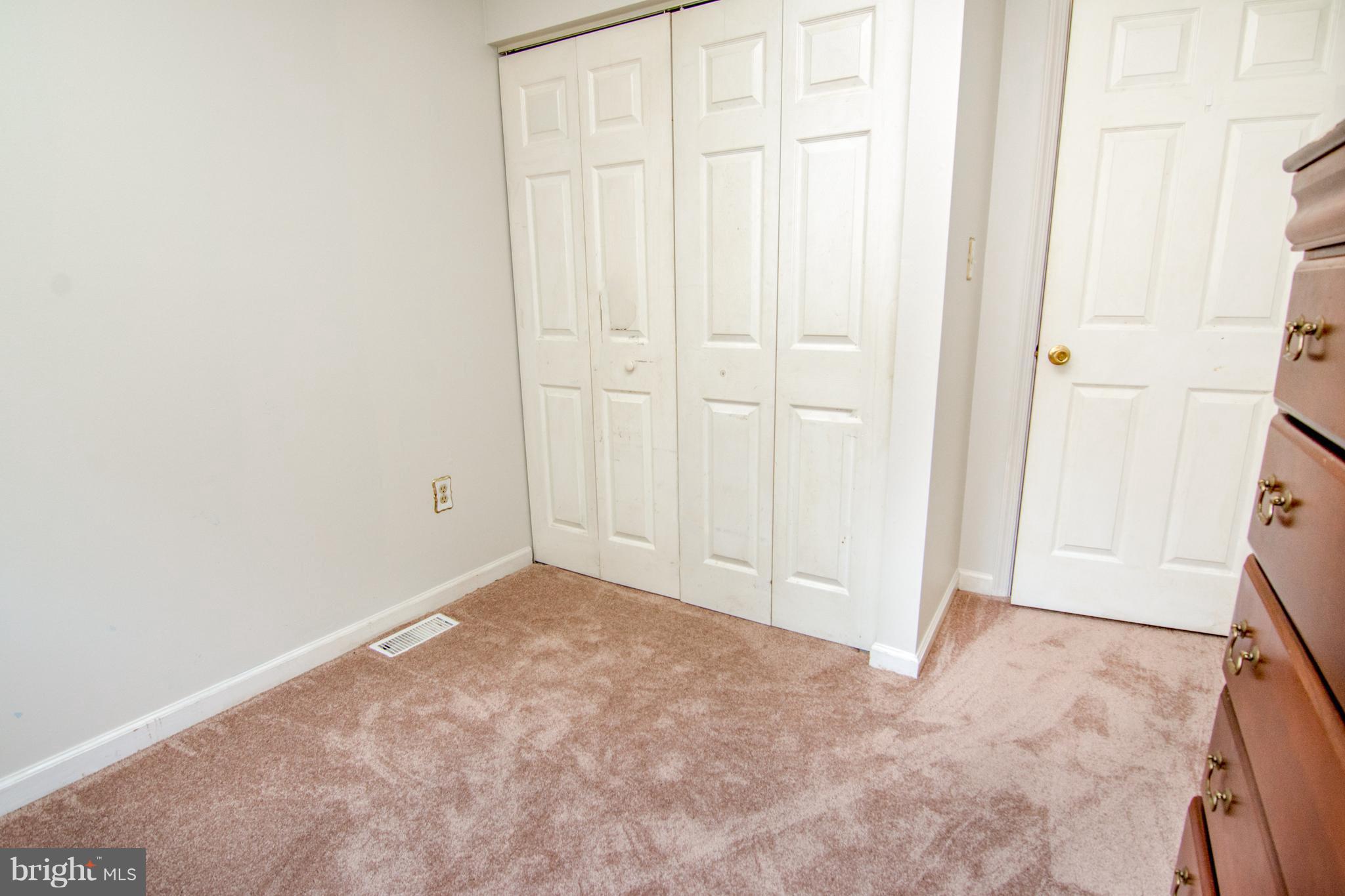 327 Cambridge Road Pasadena, MD 21122 - Photo 14 of 30 Bedroom