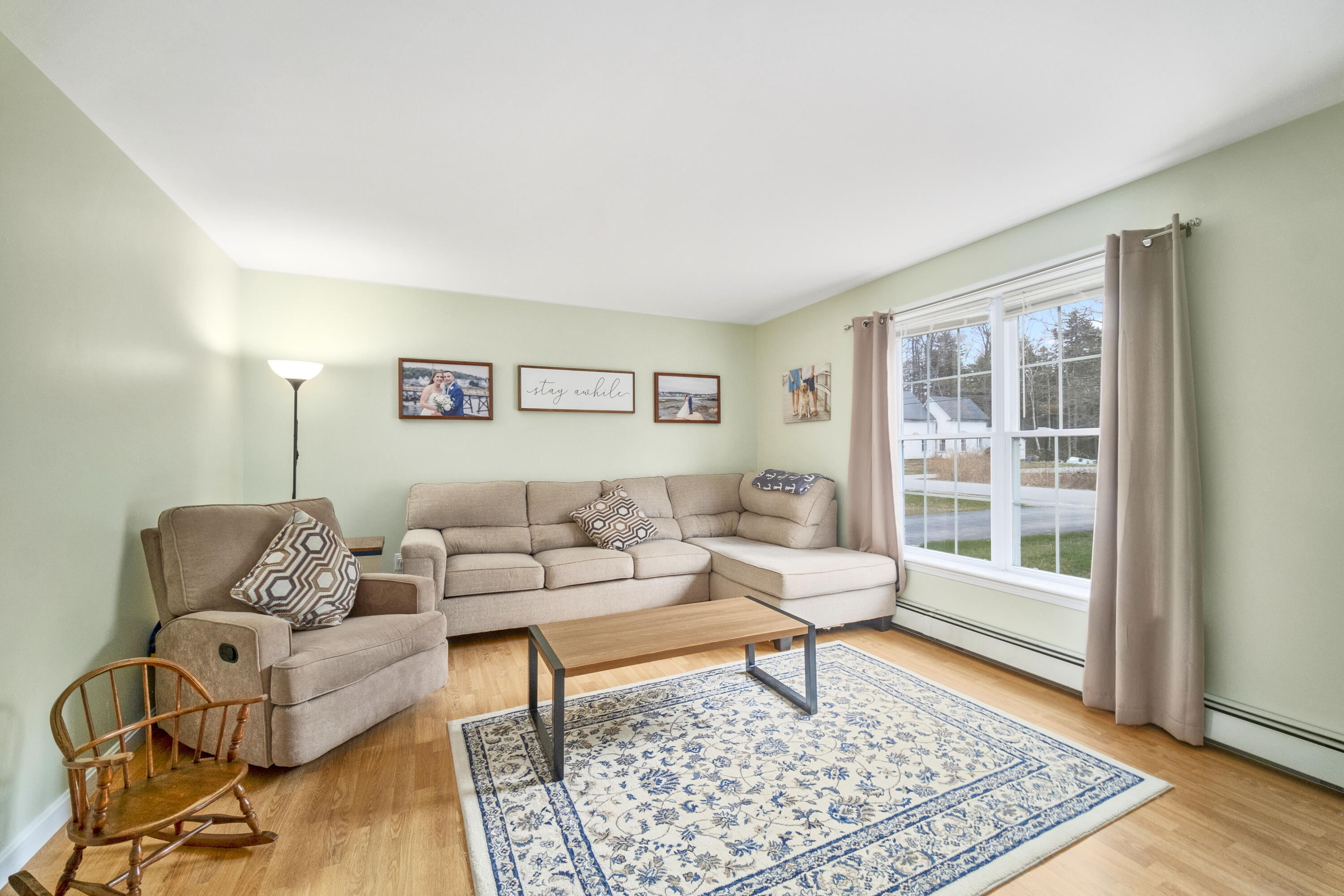 212 Ridge Road Tenants Harbor, ME 04860 - Photo 15 of 53 Living room