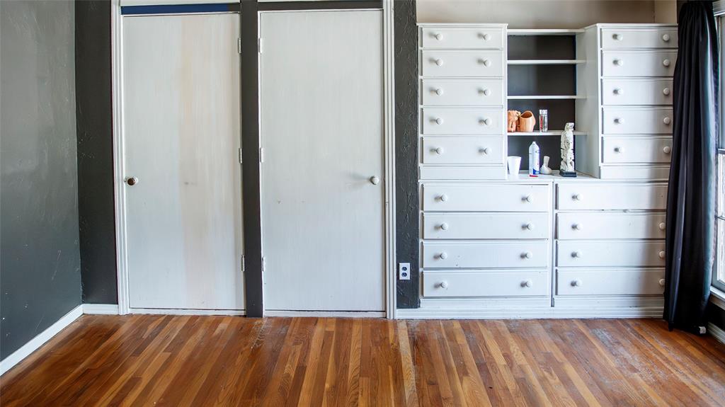 902 West Main Street Olney, TX 76374 - Photo 14 of 24 a view of a small space with closet
