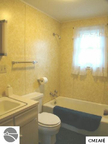 701 N Union Ithaca, MI 48847 - Photo 8 of 9 1771042-7.JPG