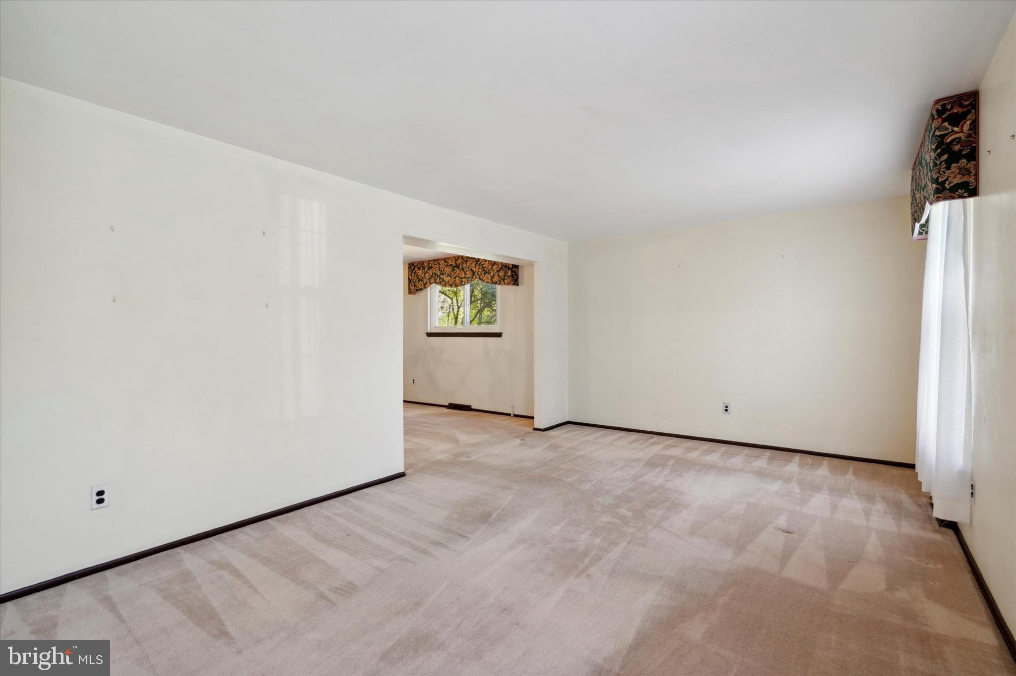 320 Magnolia Road Warminster, PA 18974 - Photo 4 of 47 Gallery Image 4
