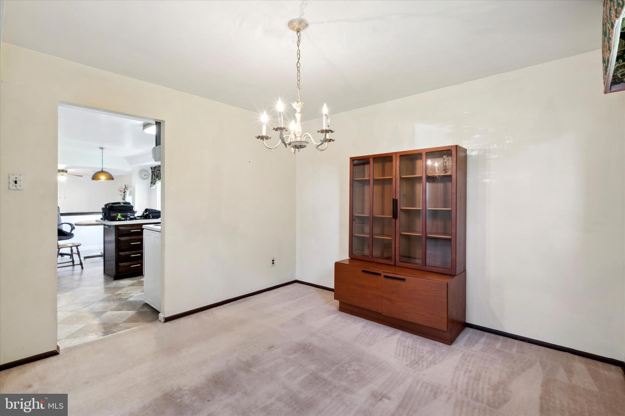 320 Magnolia Road Warminster, PA 18974 - Photo 8 of 47 Gallery Image 8