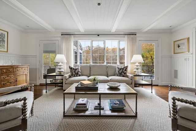 $3,750,000 | 10 Audubon Road, Weston, MA 02493