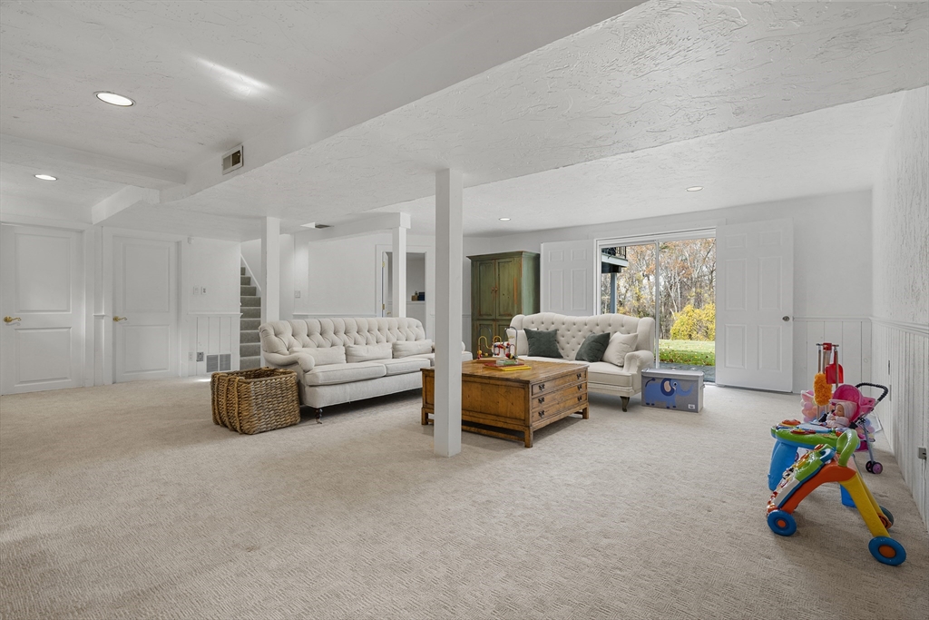 10 Audubon Road Weston, MA 02493 - Photo 31 of 37