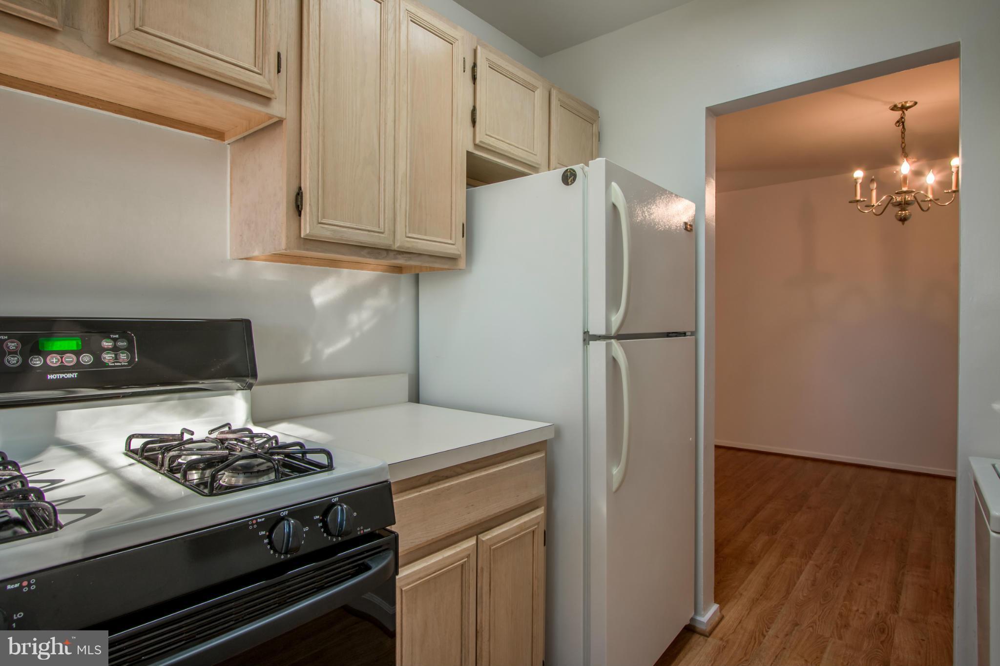5613 Franconia Road, Unit 201 Alexandria, VA 22310 - Photo 9 of 14 Kitchen