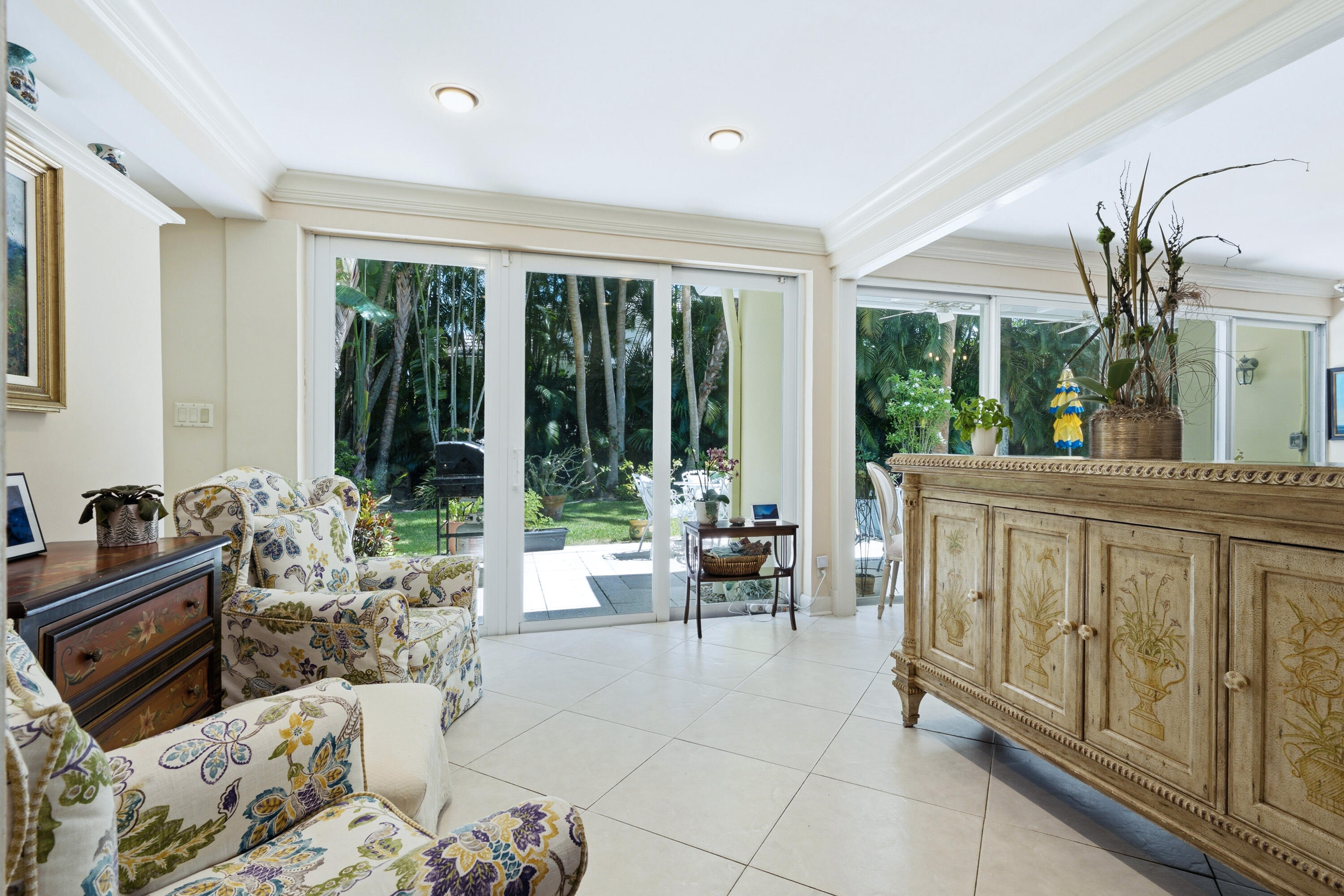 265 Fairview Road Palm Beach, FL 33480 - Photo 19 of 38 DSC_1009