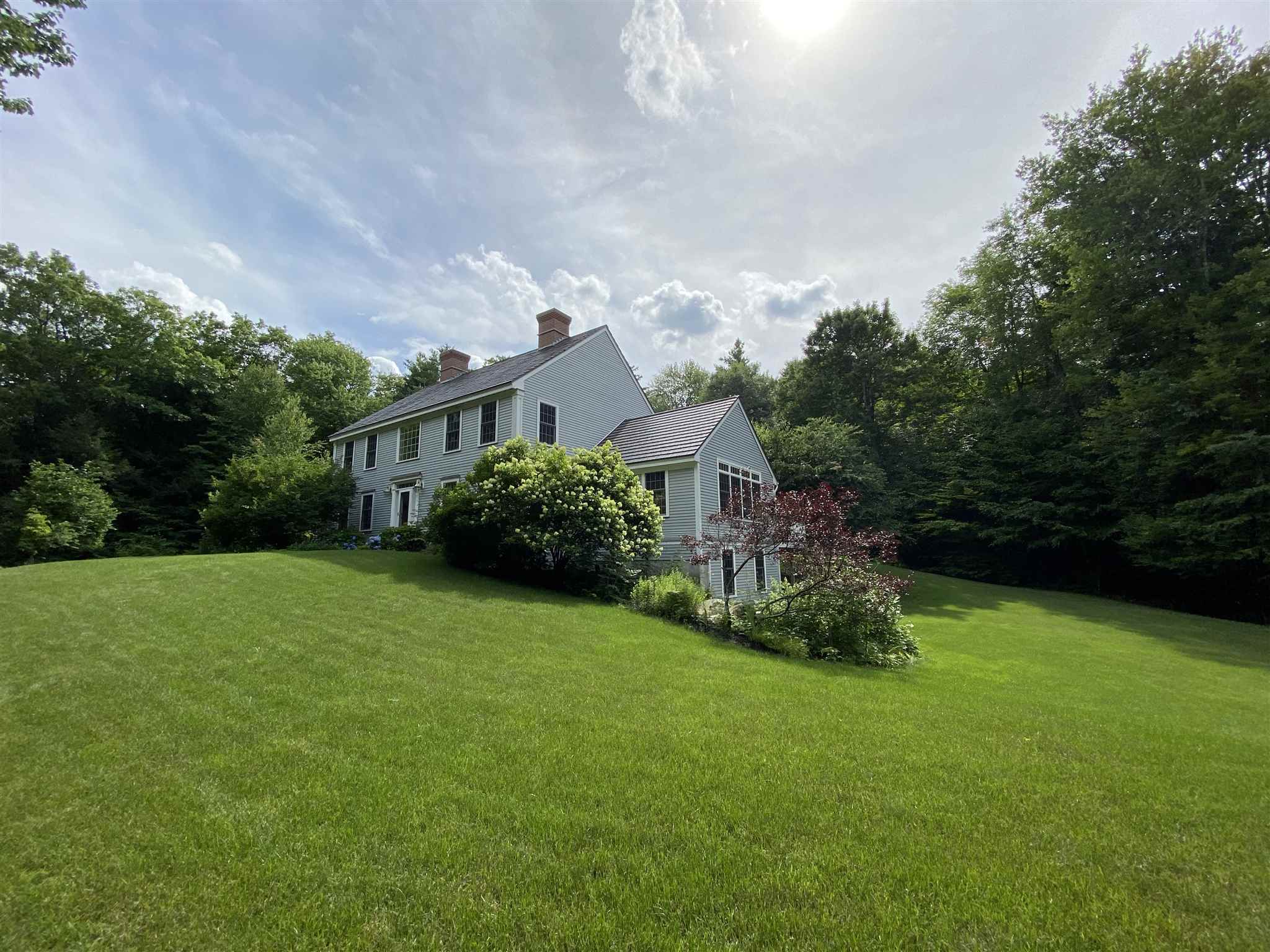 6 Carriage Road New Boston, NH 03070 - Photo 2 of 40 Gallery Image 2