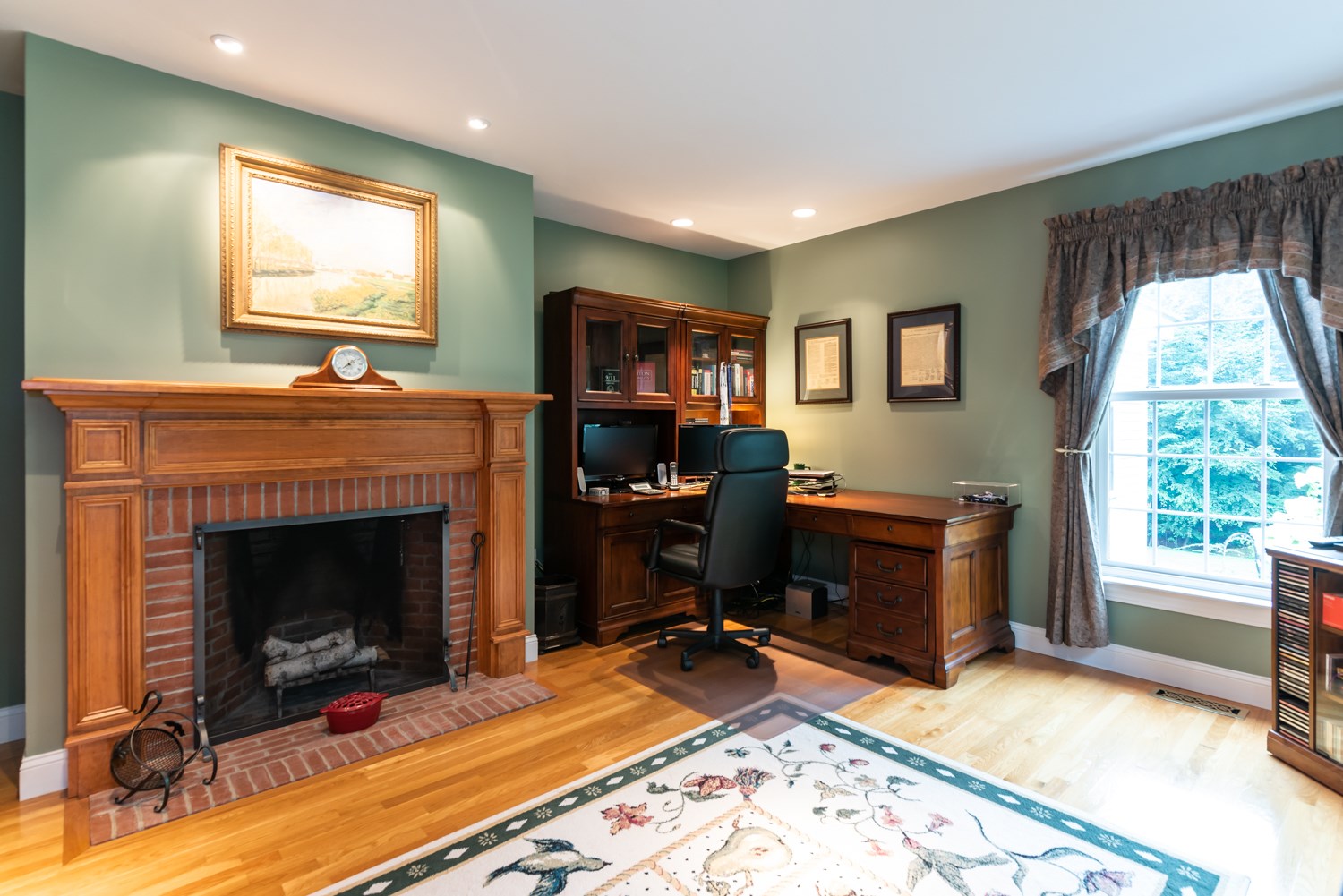 6 Carriage Road New Boston, NH 03070 - Photo 9 of 40 Gallery Image 9