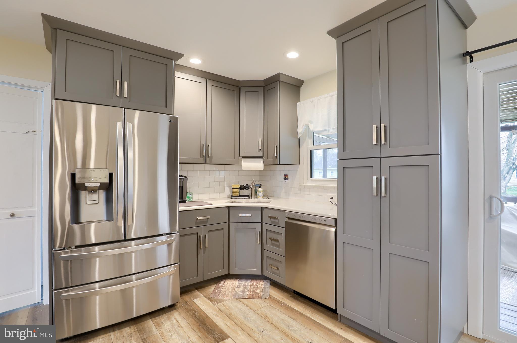 232 Cardinal Road Lititz, PA 17543 - Photo 8 of 33