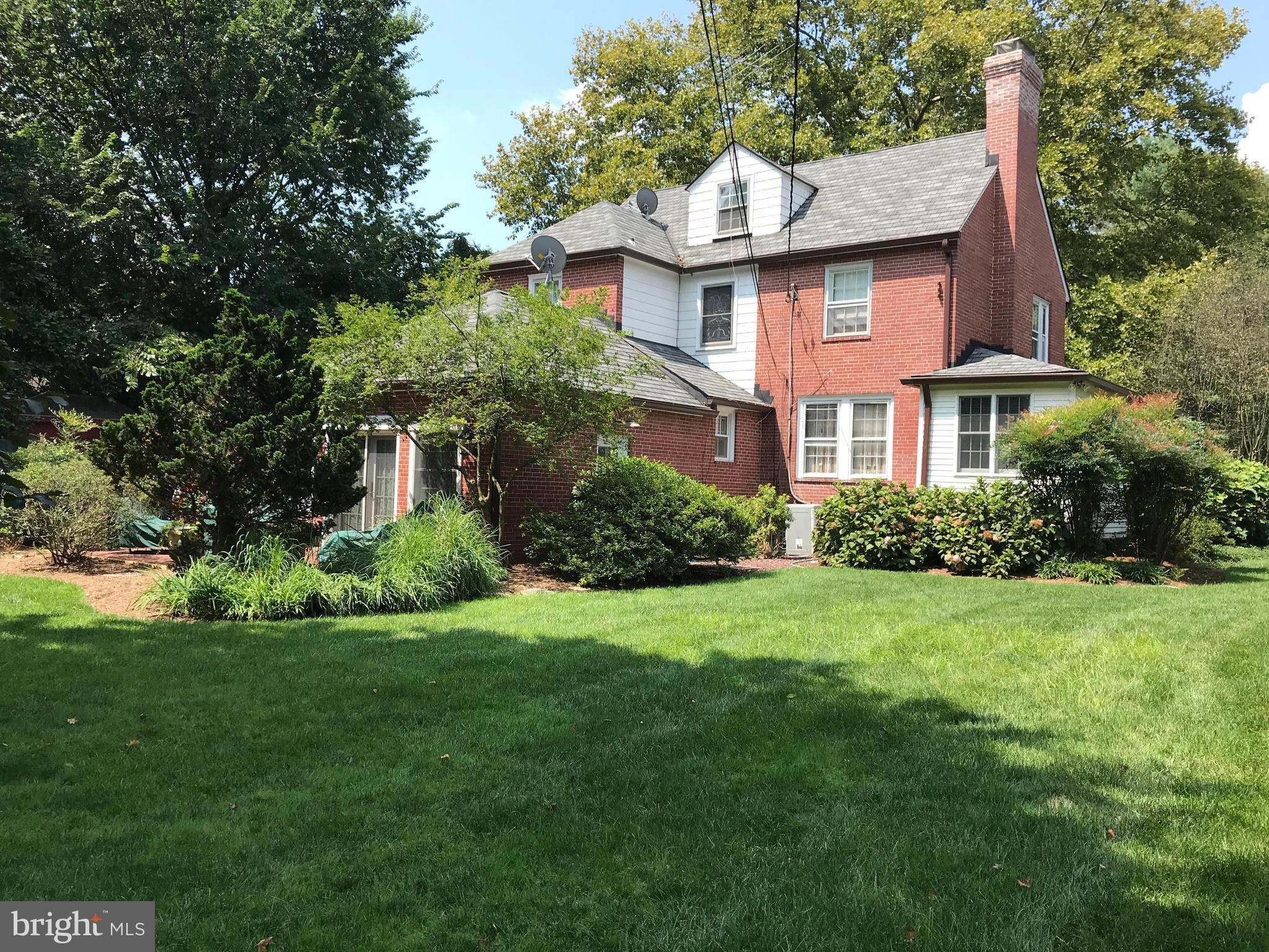 3311 Fallstaff Road Baltimore, MD 21215 - Photo 2 of 30 Large tree lined lot