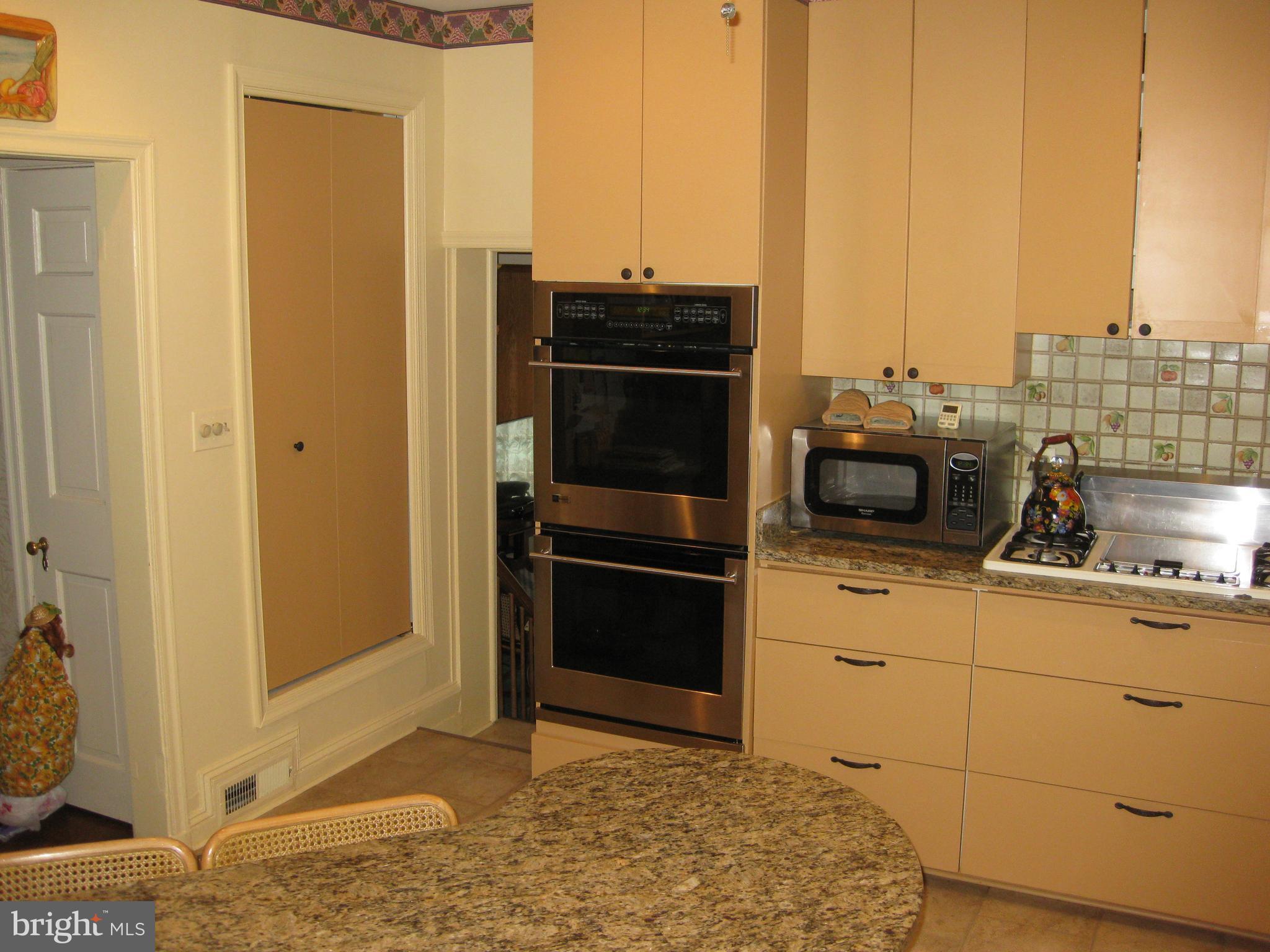 3311 Fallstaff Road Baltimore, MD 21215 - Photo 14 of 30 New Monogram double oven with Sabbath mode