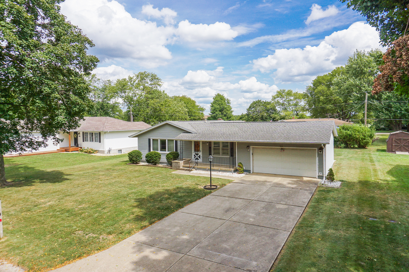 612 South Oak Street Delavan, IL 61734 - Photo 1 of 41