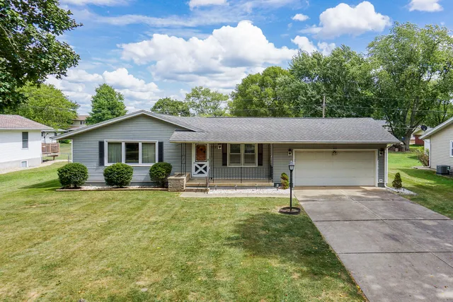 $160,000 | 612 South Oak Street, Delavan, IL 61734