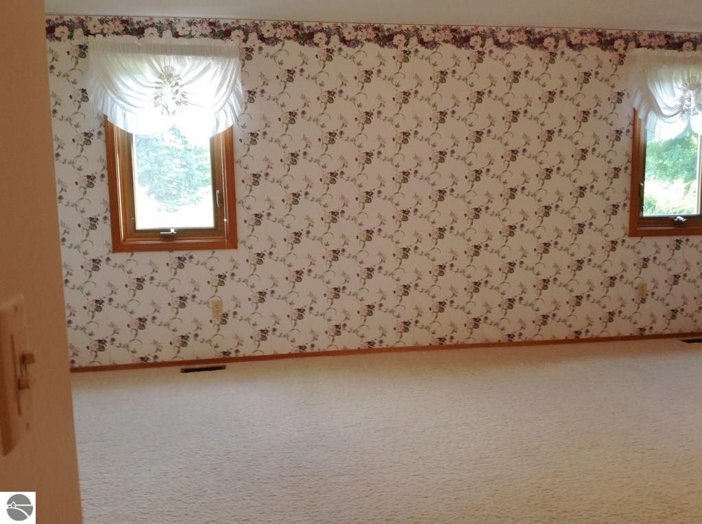 5691 East Valley Road Mount Pleasant, MI 48858 - Photo 25 of 53 1789873-24.JPG