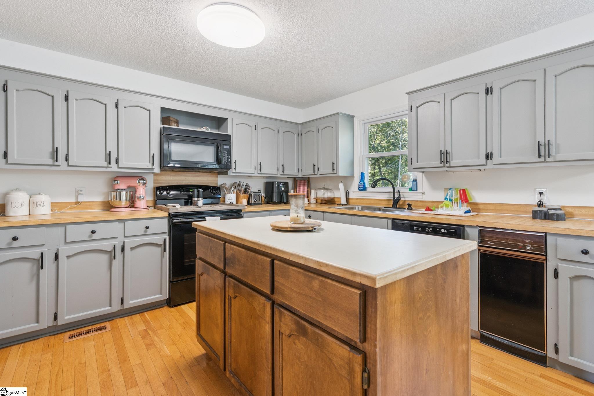 210 Wren School Road Piedmont, SC 29673 - Photo 13 of 33 Gallery Image 13