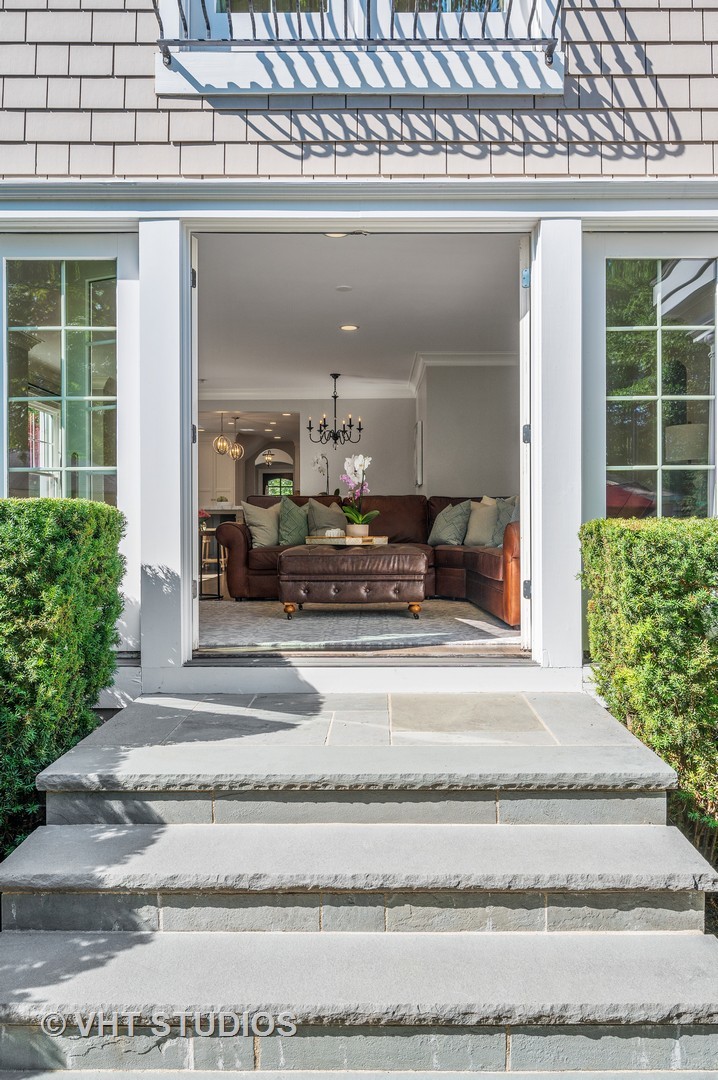 452 Sunset Road Winnetka, IL 60093 - Photo 17 of 55