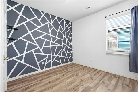 $299,900 | 7533 Pleasant Oaks Street, Fort Worth, TX 76120