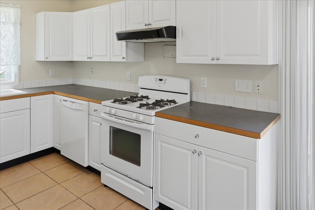 1033 Rodman Street Fall River, MA 02721 - Photo 15 of 37 Gallery Image 15