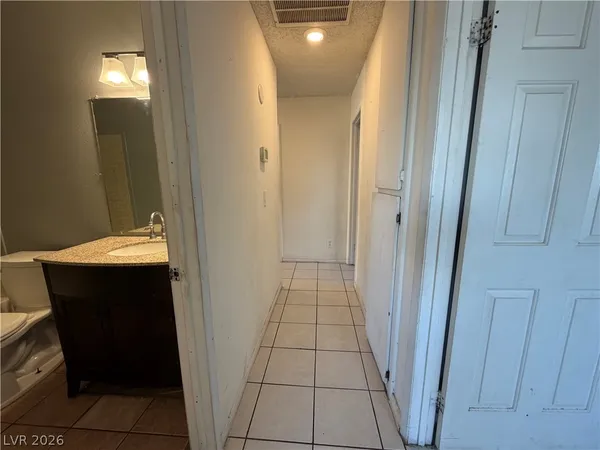 $1,850 | 5971 Via Capri, Las Vegas, NV 89122