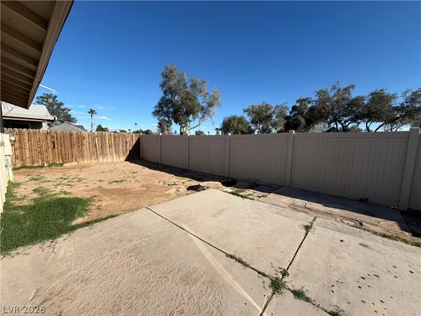 $1,850 | 5971 Via Capri, Las Vegas, NV 89122
