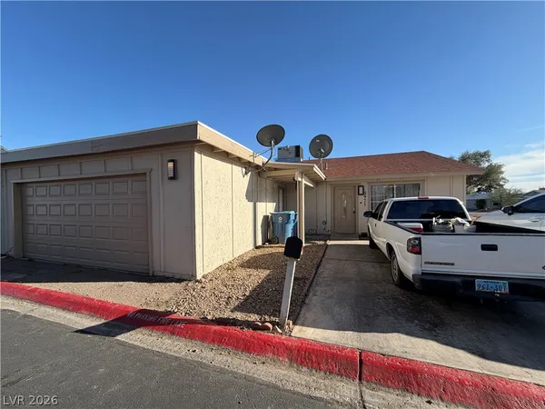 $1,850 | 5971 Via Capri, Las Vegas, NV 89122