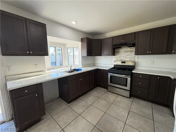 $1,850 | 5971 Via Capri, Las Vegas, NV 89122